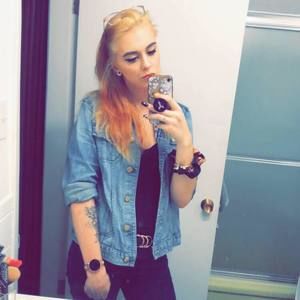 Meet your Posher, Leanne